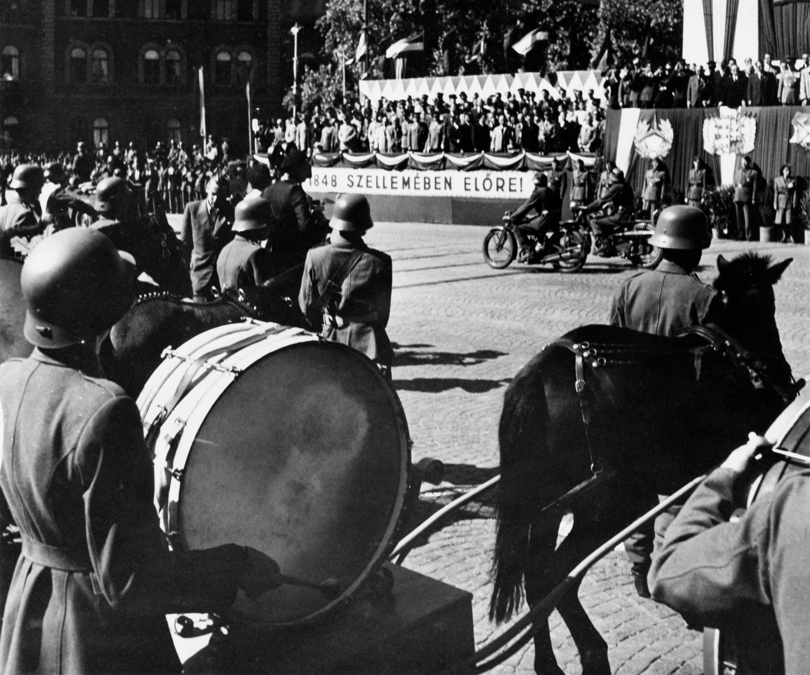 Budapesti beszélgetések III.: Képmozgatás